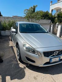 Volvo S60 d3 R-design