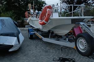 Boston 17 con motore nuovo in rodaggio