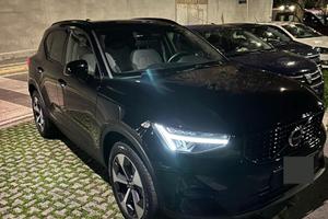Volvo XC40 B3 Plus Dark 2025