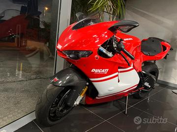 Ducati DESMOSEDICI RR NR. 1477/1500 LIMITED EDITIO