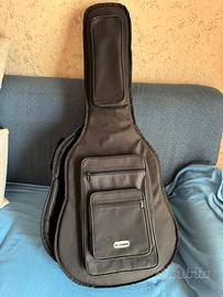 Custodia per chitarre 4/4  imbottita multi tasche