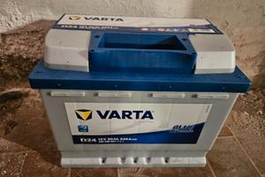 Batteria auto NUOVA Varta D24 12V 60Ah 540A