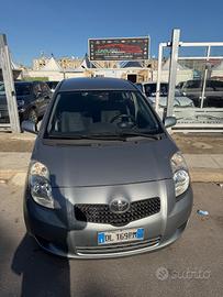 Toyota Yaris 1.0 5 porte
