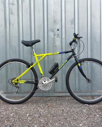 Bici mtb marca Bianchi modello Meta