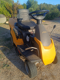 Trattorino rasaerba stiga