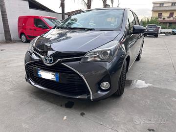 Toyota Yaris 1.5 Hybrid 5 porte Business