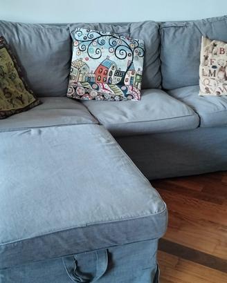 Divano ektorp tre posti grigio con pouff