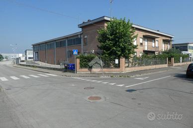CAPANNONE A SOLIERA