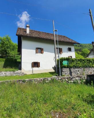 CASA INDIPENDENTE CON AMPIO GIARDINO NEL BORGO ...