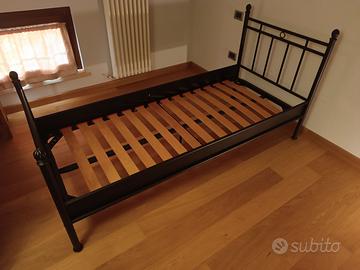Struttura letto singolo in ferro battuto