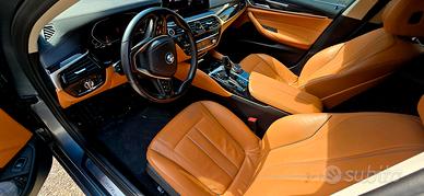 BMW serie 5 touring 530d mhev 48 v.  LUXURY