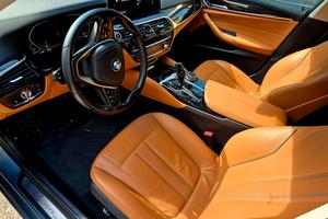 BMW serie 5 touring 530d mhev 48 v.  LUXURY