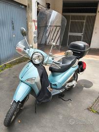 PIAGGIO LIBERTY 50 2T – BUONE CONDIZI. + ACCESSORI