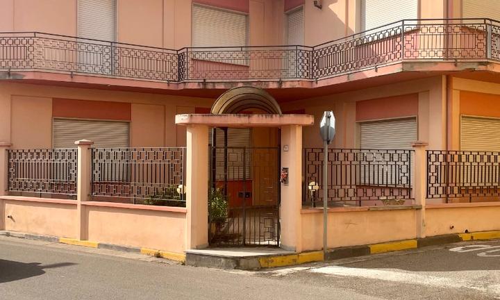 DOLIANOVA:Ampia indipendente divisibile