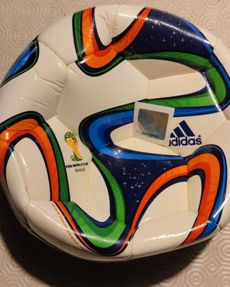 Pallone calcio Adidas Brazuca