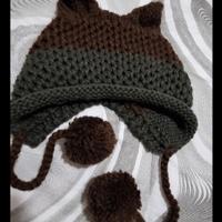 cappello di lana con ponnpon e orecchie da gatto 