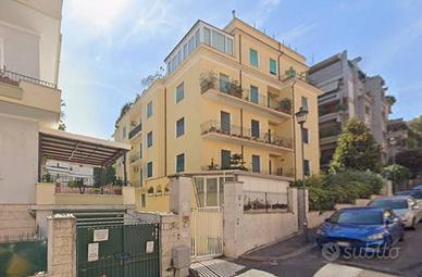 Box / Garage di 15 m² a Roma