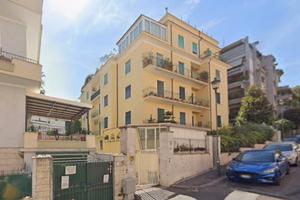 Box / Garage di 15 m² a Roma