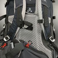 Zaino trekking 40 litri nuovo mai utilizzato