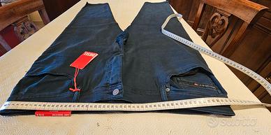 Jeans Diesel D-Finitive – Taglia W40 L32