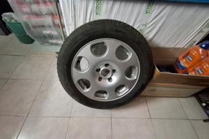 Cerchio in lega originale Audi R16 con gomma Miche