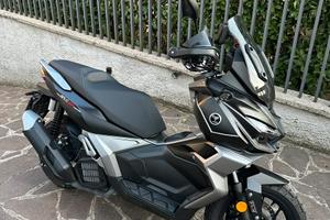 Scooter  Voge SR 200