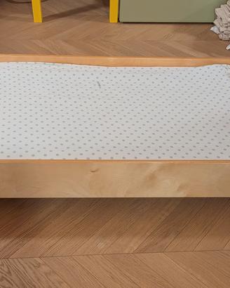 Lettino in legno