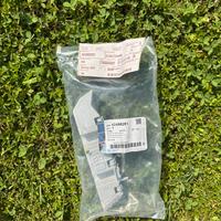 Staffa laterale paraurti anteriore destro