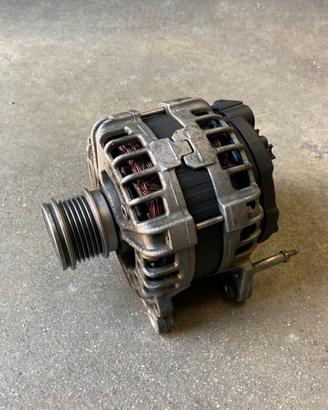 Alternatore Vv Golf 7 1.6TDI del 2017 (04L903023K)