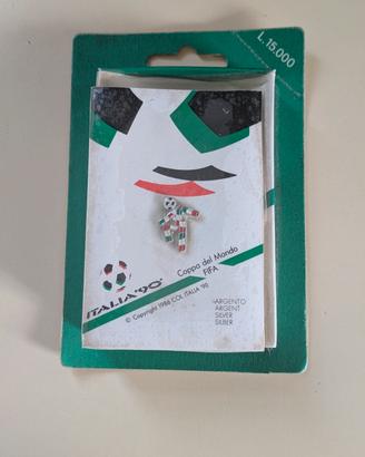 Pin in argento Italia '90 mondiali