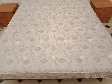 materasso matrimoniale con rete a doghe