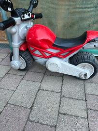 Moto bimbo ducati