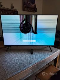 Televisore Smart LED Samsung 49 pollici, modello U