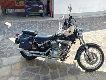 Suzuki Intruder 250