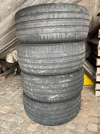 4 Gomme Pirelli PZero 225/35 19