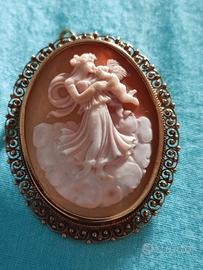 Splendido Cameo Naturale e oro 18kt.