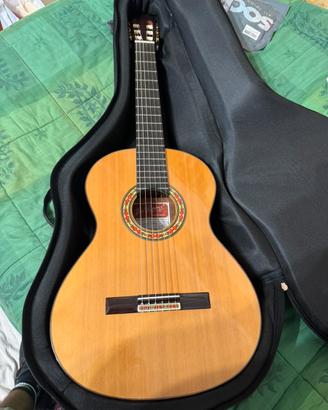 Chitarra classica Ramirez E-studio 1
