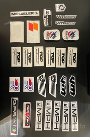 Set da 28 adesivi per moto di marca originali