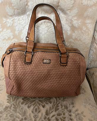 Borsa Xti intrecciata color cuoio  – ecopelle