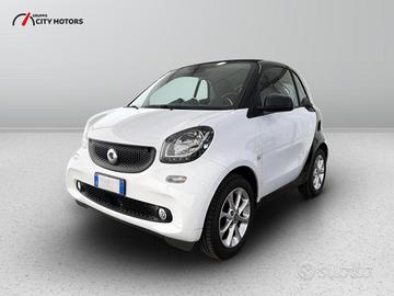Smart fortwo 1.0 Youngster 71cv twinamic my18