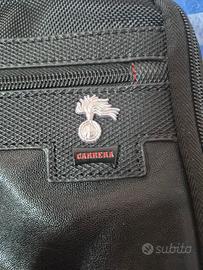 • borsello: Carrera Jeans
• Colore: Nero
