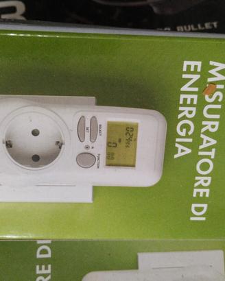 misuratore di energia presa corrente schuko