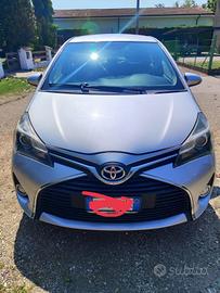  Yaris 1000 tre cilindri a benzina / GPL.  