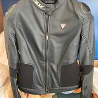 Giubbotto moto da donna con protezioni