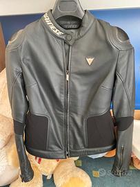 Giubbotto moto da donna con protezioni