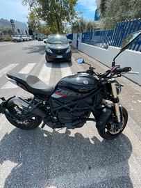 Benelli 752 S