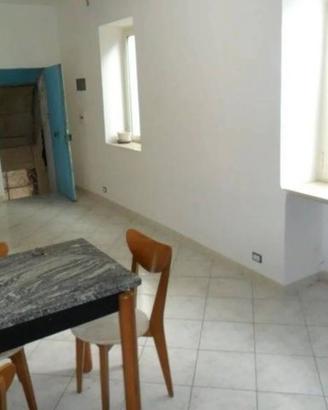 Appartamento di 75 m² con 2 locali a Ausonia