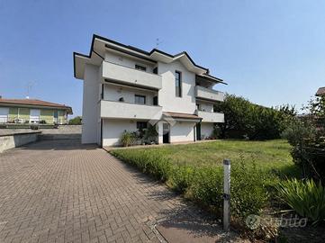 2 LOCALI A CAMERI