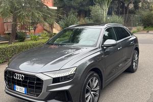 Audi Q8 50 TDI 286 CV Sline FULL optional