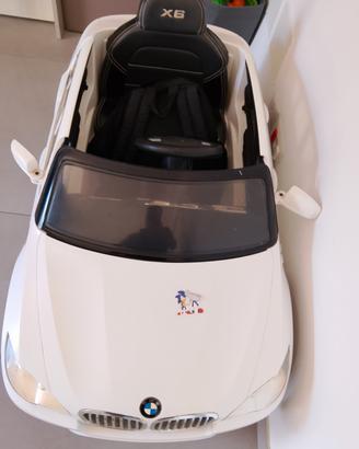 auto giocattolo BMW x6 
